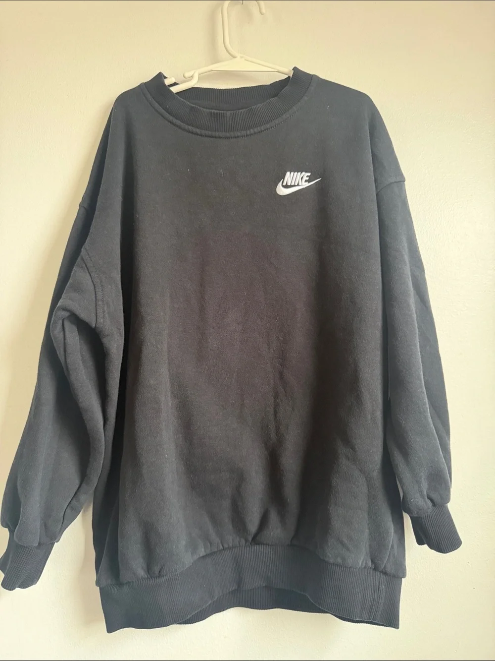 Nike Black Oversized Crewneck Sweatshirt Embroidered Logo Size M